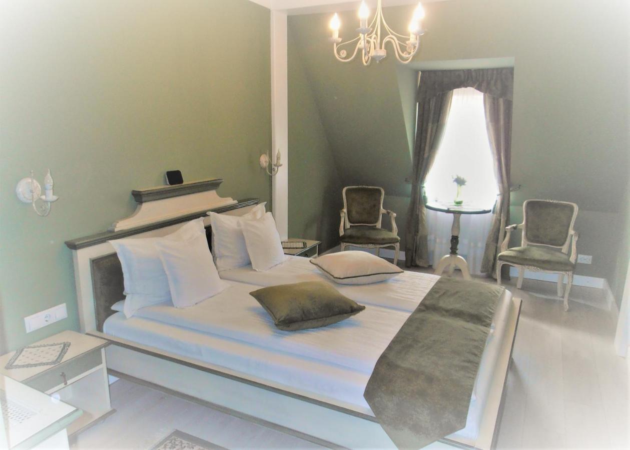 Gothic House Apartment Sibiu Luaran gambar