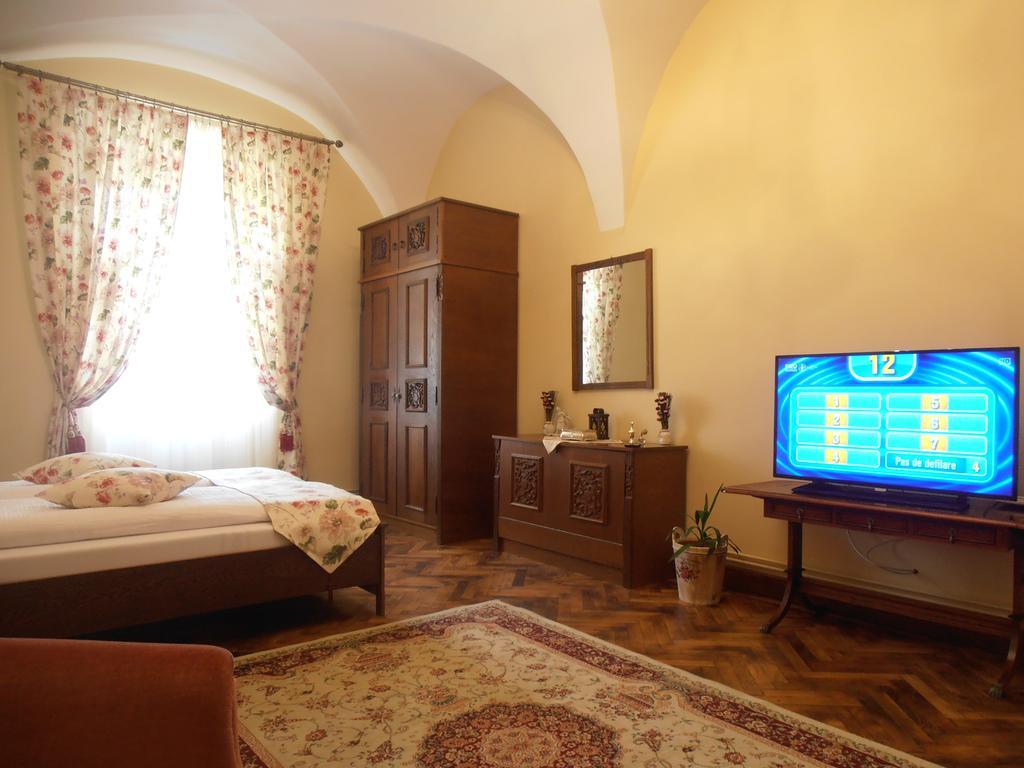 Gothic House Apartment Sibiu Luaran gambar