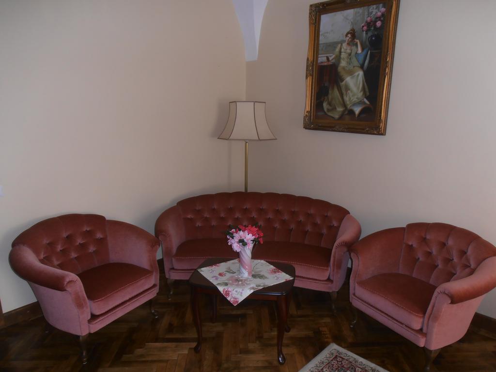 Gothic House Apartment Sibiu Luaran gambar