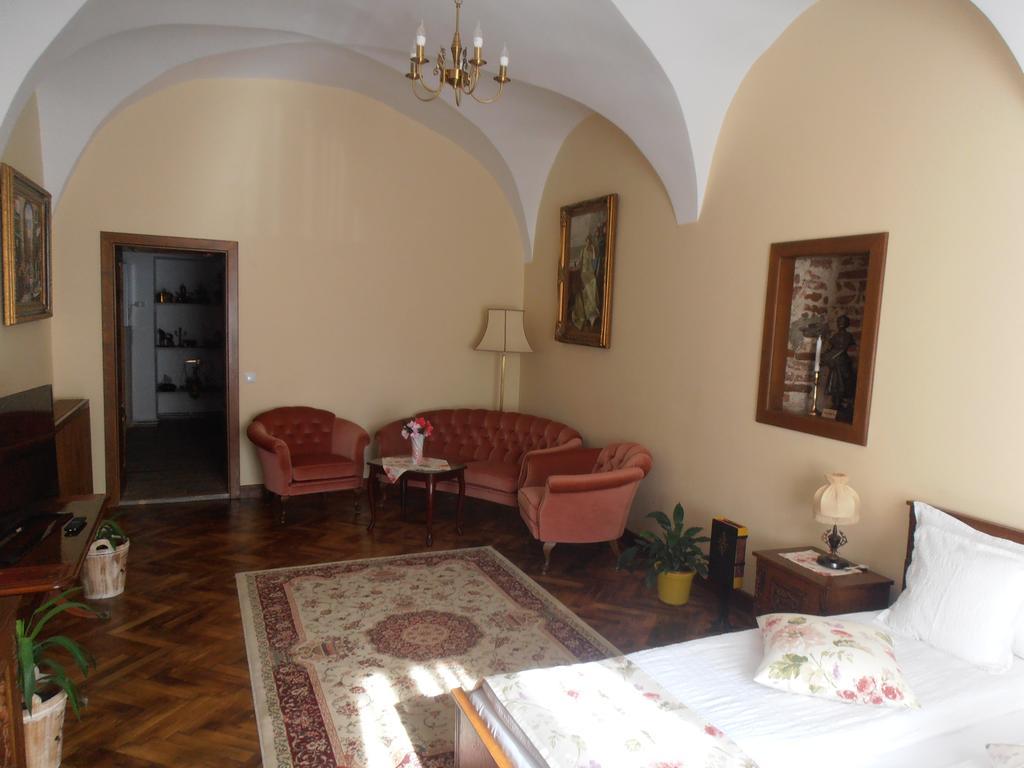 Gothic House Apartment Sibiu Luaran gambar